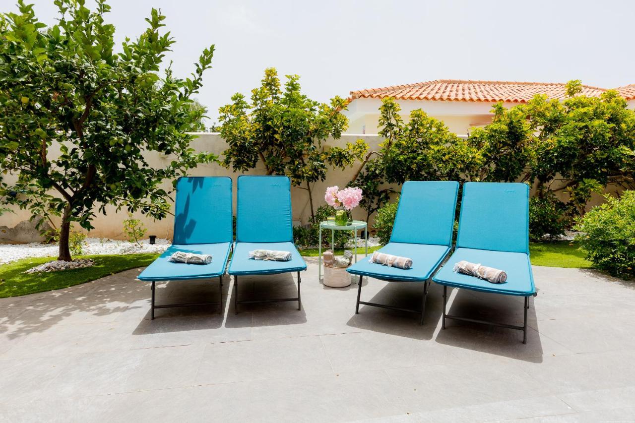 Villa With A Private Swimming Pool 칼라오살바헤 외부 사진
